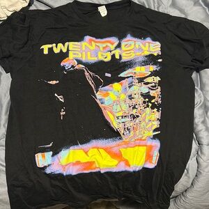 Twenty one pilots t shirt black